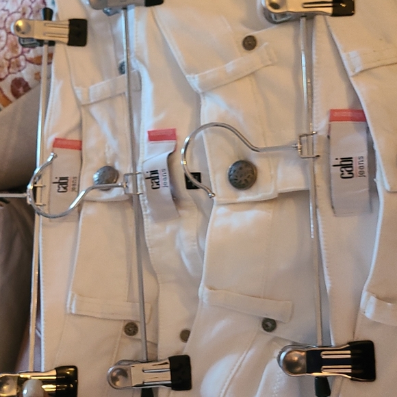 NWOT CAbi White Slimmie Jeans size 6 (3 pairs Available) - Picture 8 of 10